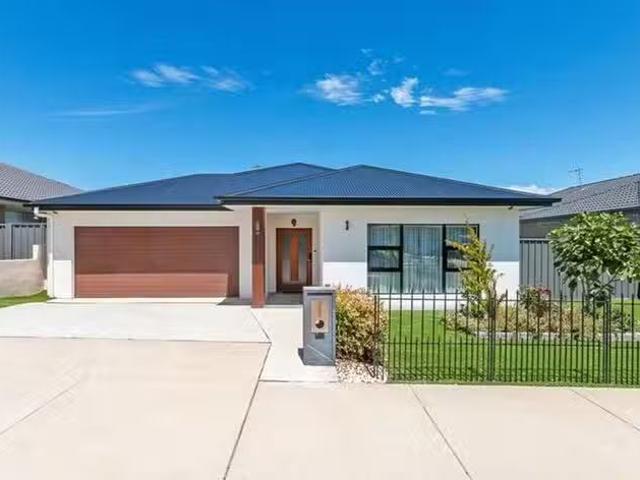 Just in! 4 BR 50 Dorrie Crescent, Moncrieff, ACT 2914