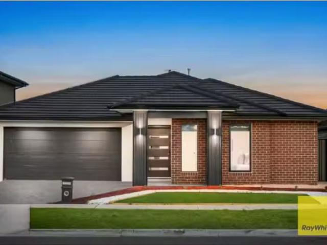 For Rent! 4 BR 50 Palmdale Crescent, MAMBOURIN House for rent.