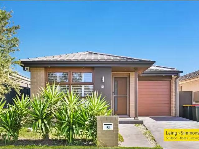 Unique 4 BR 51 Latona Crescent, Ropes Crossing House for rent.