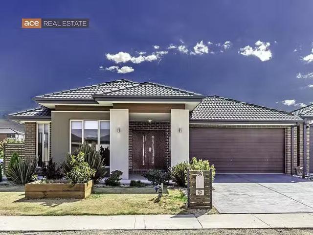 Charming 4 BR 53 Malibu Boulevard, Point Cook, VIC 3030