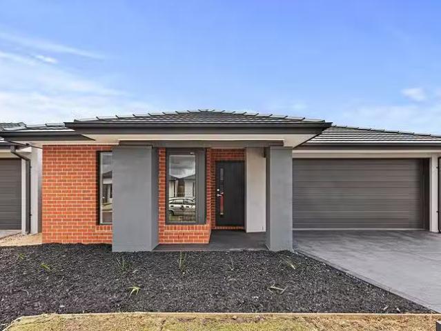 New 4 BR 56 Hanover Circuit, Melton South, VIC 3338