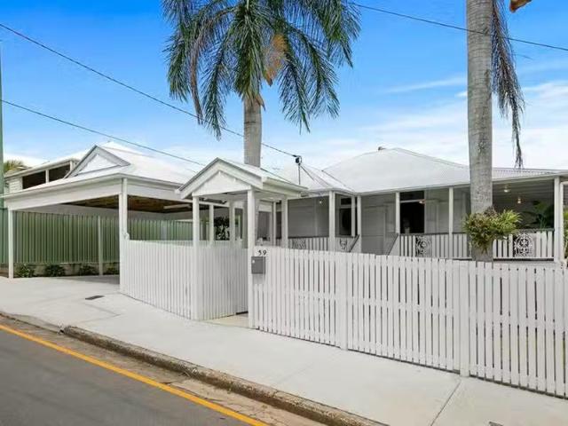 Nice 4 BR 59 Mearns Street, FAIRFIELD, QLD 4103 House for Rent