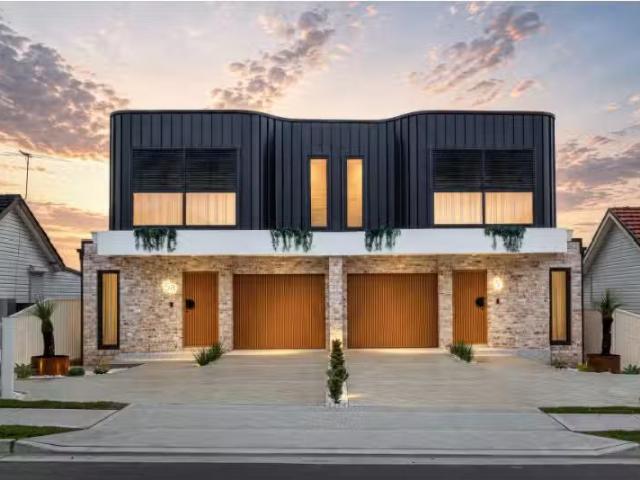 Cheap 4 BR 5 Byrd Street, Canley Heights Townhouse for rent L.