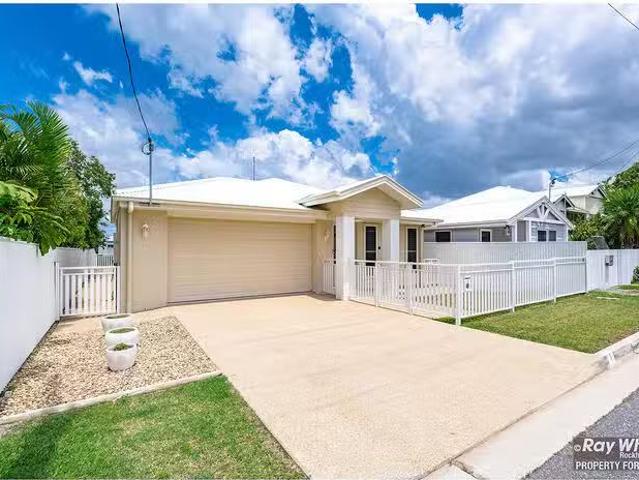 Unique 4 BR 5 Sedborough Street, The Range, QLD 4700