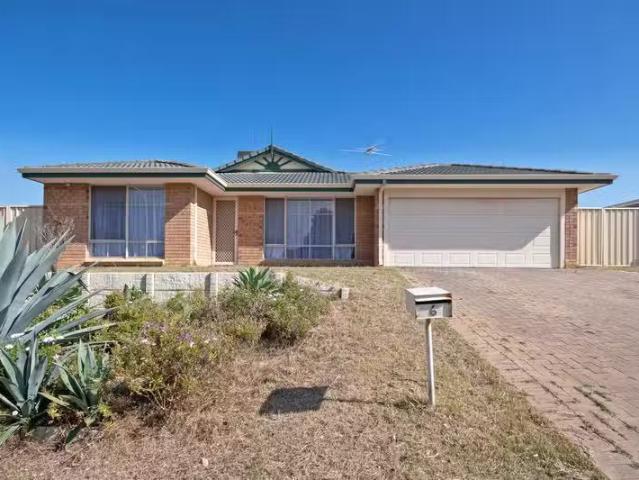 Just in! 4 BR 6 Hyland Crescent, CLARKSON, WA 6030 House for.