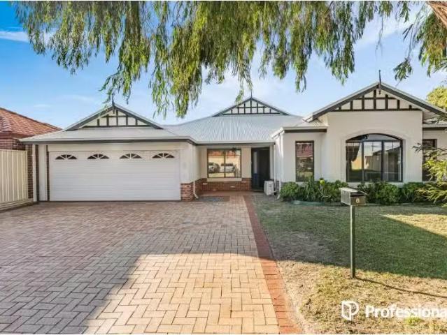 Charming 4 BR 6 Knutsford Crescent, PORT KENNEDY House for ren.