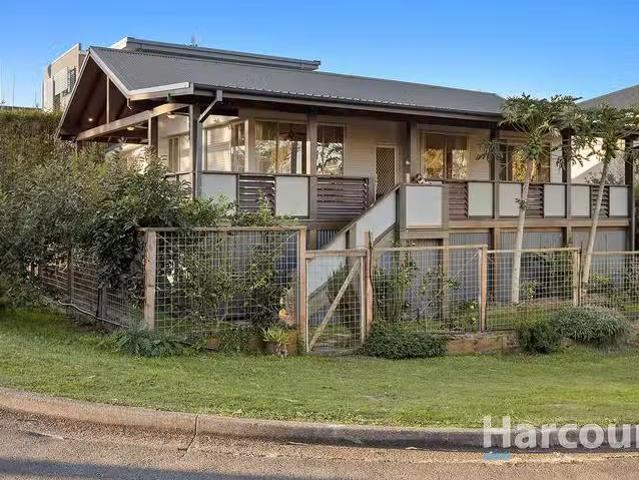 Cozy 4 BR 70 Elsdon Street, Redhead, NSW 2290 House for Rent