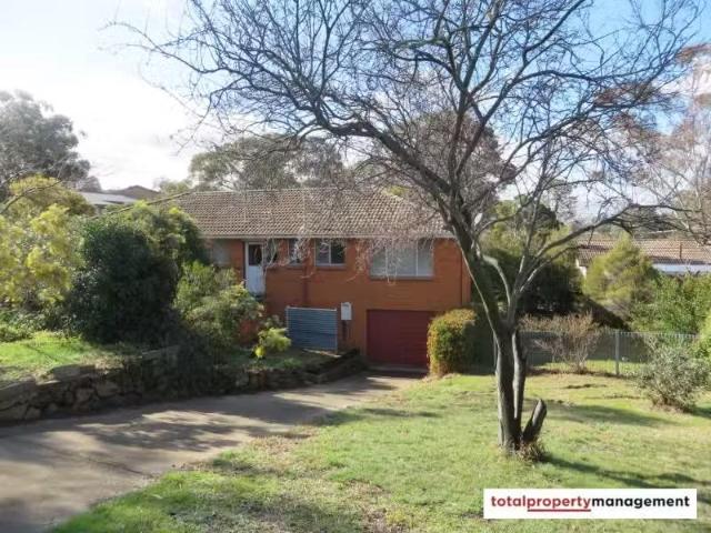 Charming 4 BR 8 Ennis Place, MELBA House for rent Listed by L.