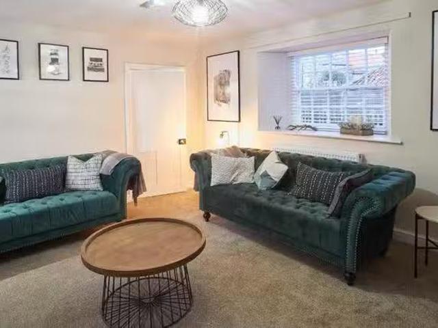 For Rent! 4 BR Greenhaven