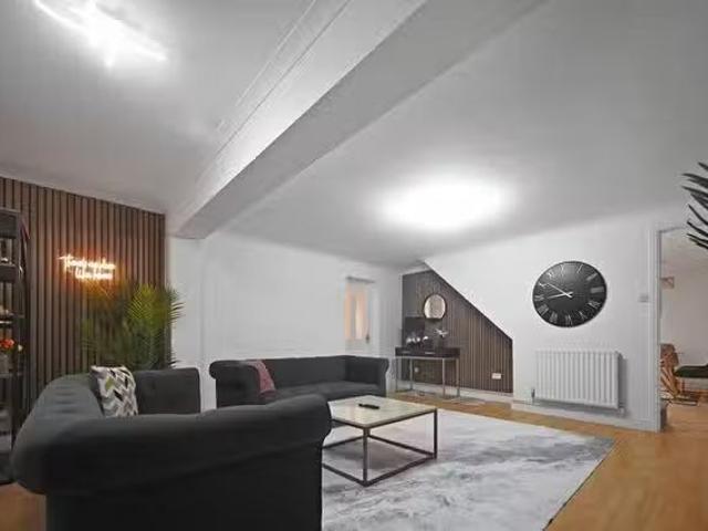 Just in! 4 BR Khasiaberry