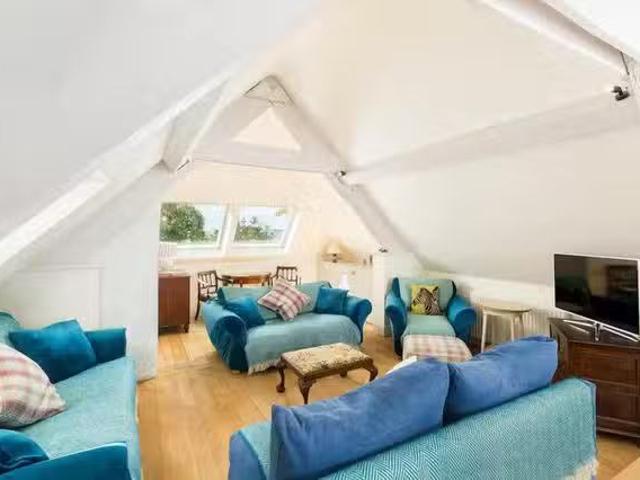 Unique 4 BR High Jinks