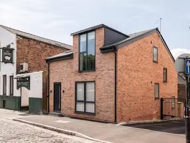Unique 4 BR Pilgrim Street