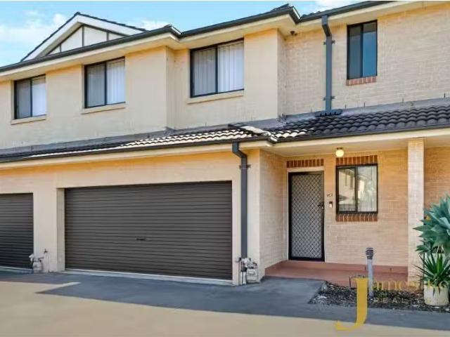 New 4 BR Unit 36/10 Abraham St, Rooty Hill Townhouse for rent.