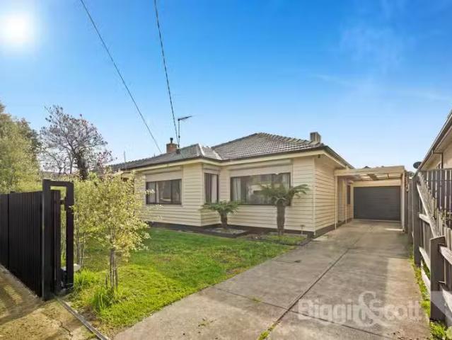 Nice 4 Fisher Street, Maidstone VIC 3012