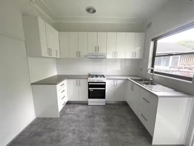 Rental! 4 Kenny Avenue, ST MARYS House for rent Listed by Bia.