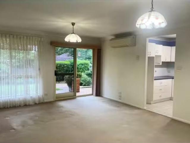 Just in! 4 Holland Street, Springwood Townhouse for rent List.