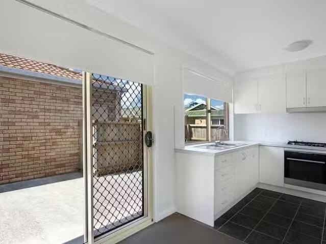 Charming 4 Jenail Place, Horsley, NSW 2530