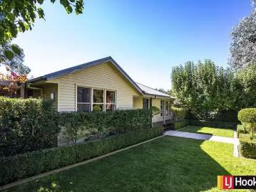 For Rent! 4 Schomburgk Street, Yarralumla, ACT 2600