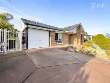 Deal! 4 Panache Court, Sheidow Park, SA 5158