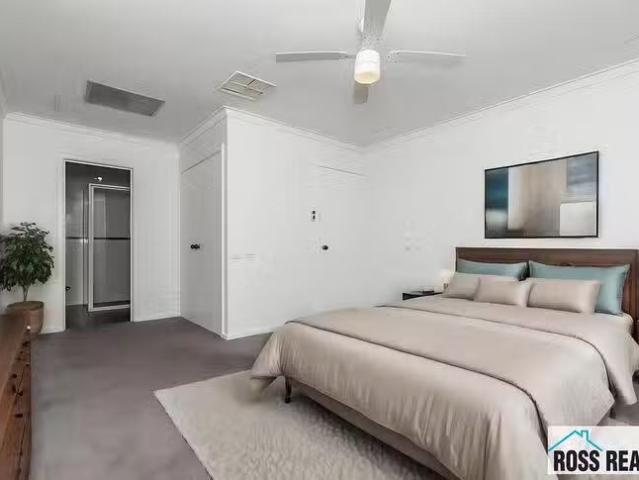 Deal! 4 Parkway, Warwick, WA 6024