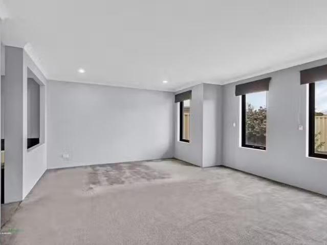For Rent! 4 Rodondo Street, Dalyellup, WA 6230