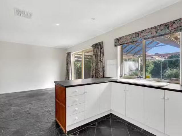Charming 54 Parkview Drive, Oakden, SA 5086