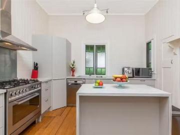 New 56 Maynard Street, WOOLLOONGABBA House for rent Listed by.