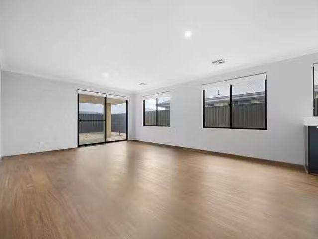 Unique 56 Angalore Road, Madora Bay, WA 6210