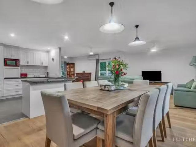 Deal! 56 Dublin Rd, Ringwood East VIC 3135 House For Lease