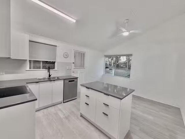 Charming 57 Pratten Street, Corinda, QLD 4075