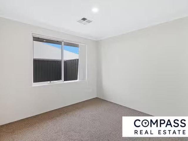 Charming 57B Lorikeet Approach, Eglinton, WA 6034