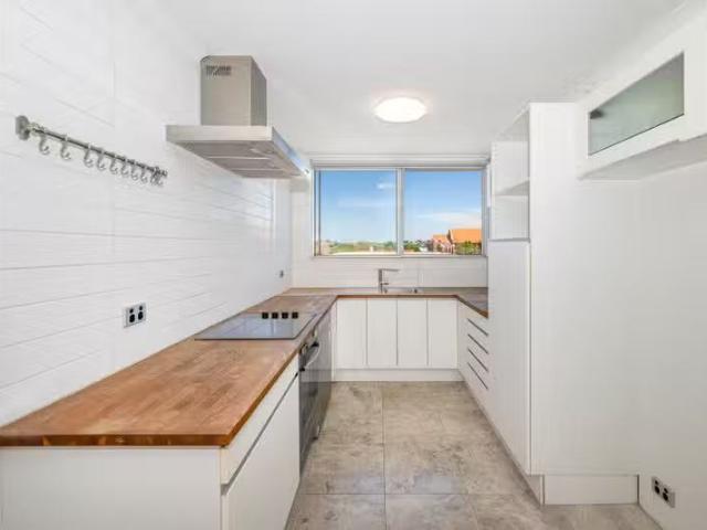 Cheap 5/82 Racecourse Road, Ascot QLD 4007