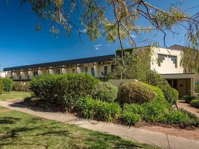 Cozy 58/47 Mc Millan Crescent, Griffith Apartment for rent Li.