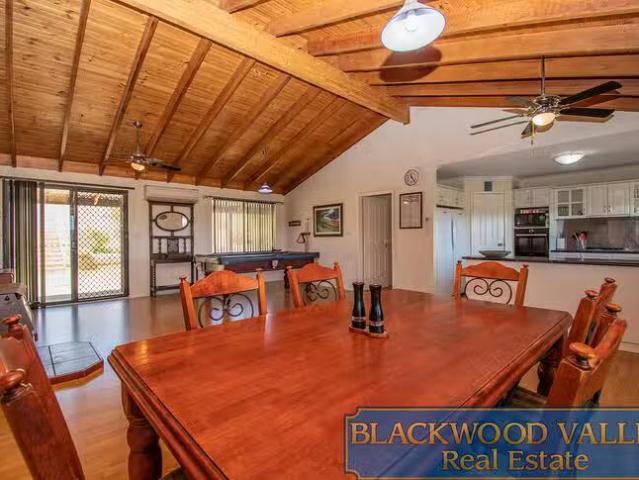 Just in! 58 Statesmen Court, Kangaroo Gully, WA 6255