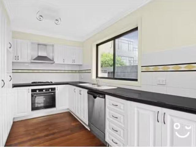 Rental! 5/9 High Street, Woonona Townhouse for rent Listed by.