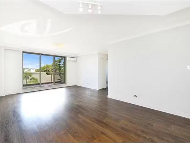Rental! 503/4 Wentworth Drive, Liberty Grove Apartment for ren.