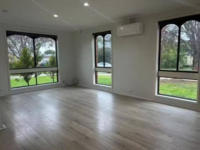 Deal! 50 Argyll Circuit, Melton West VIC 3337 House For Lease