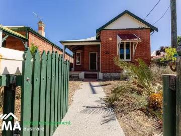 Cozy 50 Thompson Road, North Fremantle, WA 6159