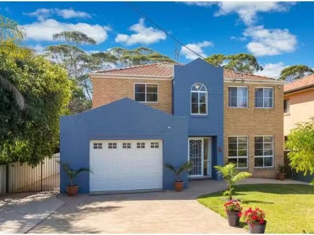 Rental! 50 Yugura St, MALUA BAY House for rent Listed by R