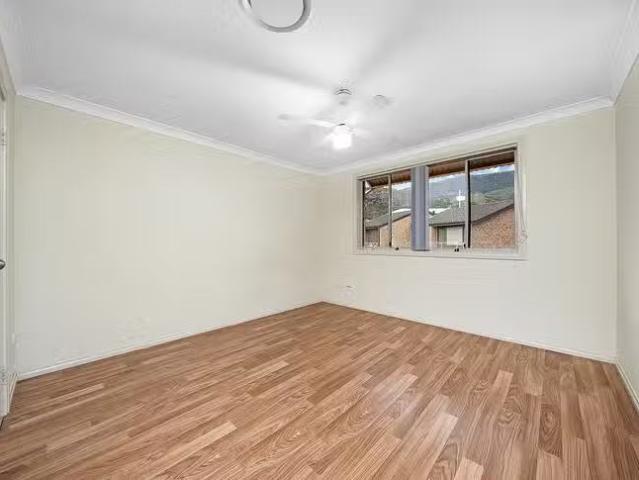 Deal! 5/13 Henley Road, Thirroul, NSW 2515