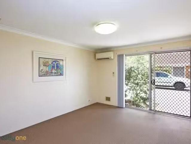Unique 5/15 Dewey Street, Shelley, WA 6148