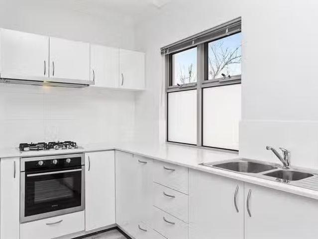 Cozy 5/15 Gochean Avenue, Bentley, WA 6102