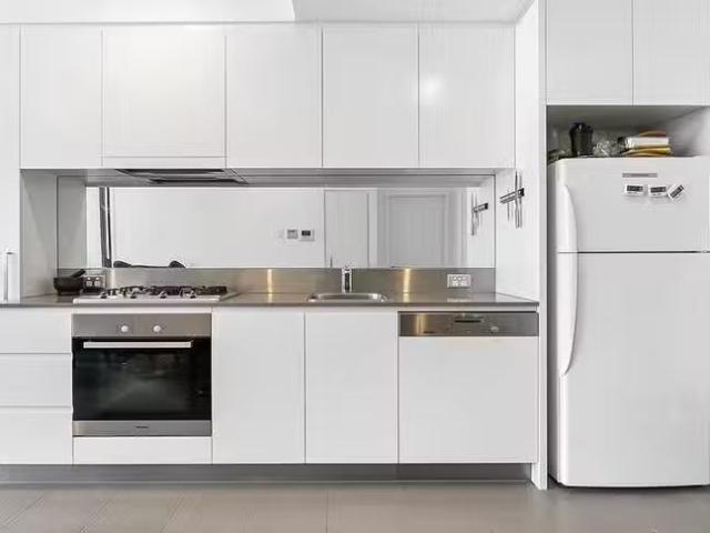 Cheap 516/2 Scotsman Street, Forest Lodge, NSW 2037
