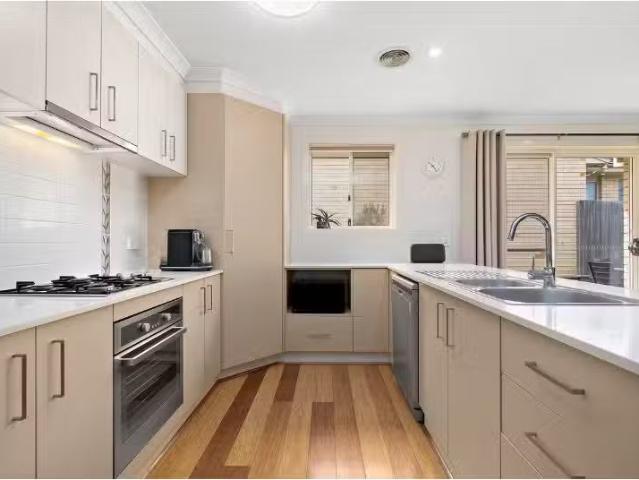Deal! 51 Bieundurry Street, BONNER House for rent Listed by R.