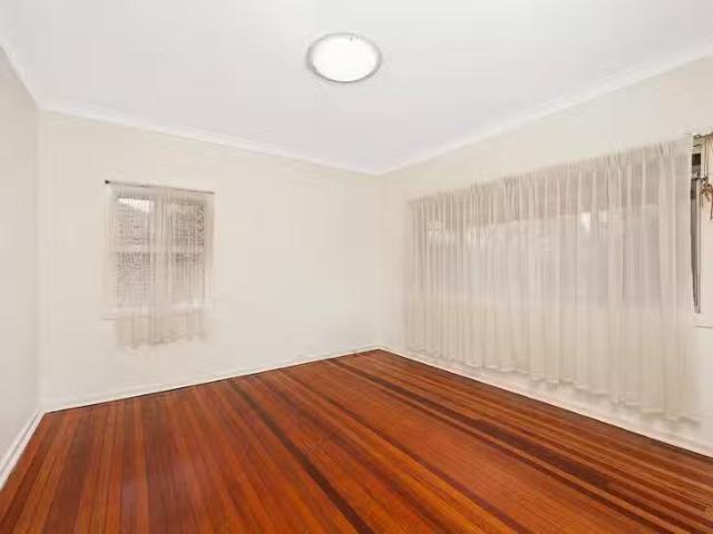 Deal! 51 Cooper Road, Birrong, NSW 2143