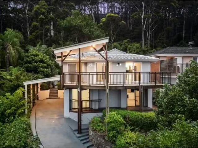Just in! 51 Coreen Drive, Wamberal Apartment for rent Listed.