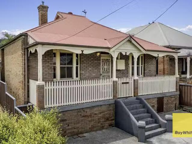 Deal! 51 Ferro Street, Lithgow, NSW 2790