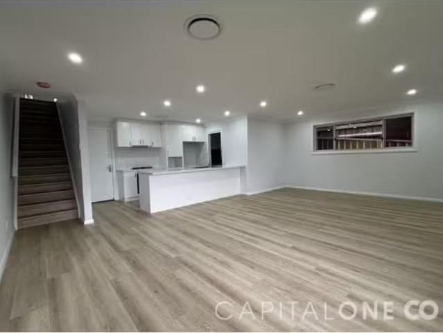 Nice 51 Watanobbi Road, Watanobbi Townhouse for rent Listed b.