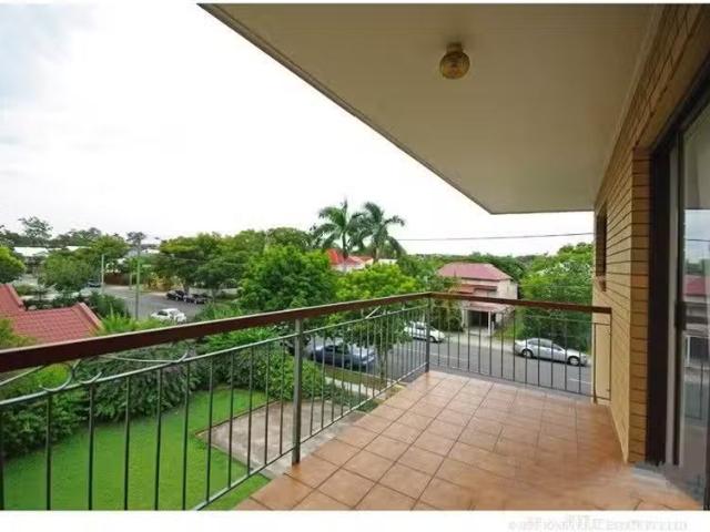 Unique 5/23 Earl Street, GREENSLOPES Apartment for rent Liste.