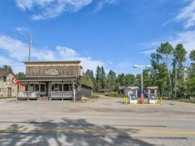 Rental! 5204 579 Highway, Rural Mountain View County, AB, T0M.